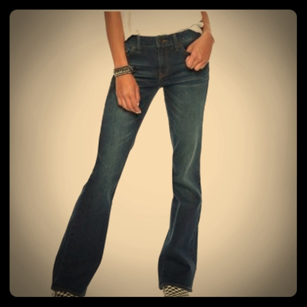 SO Distressed Jeans